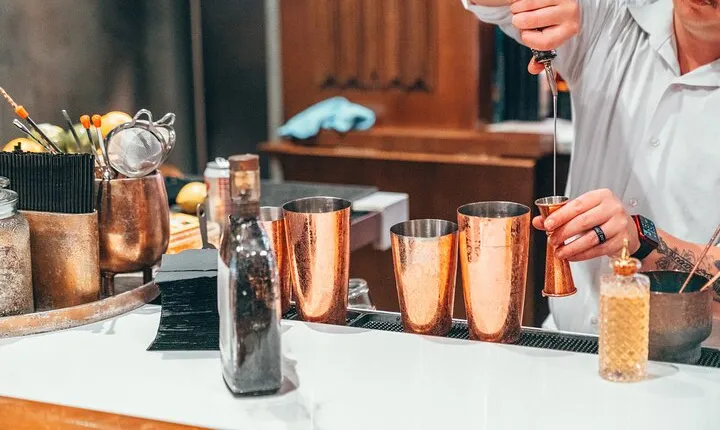 Prohibition Ghosts Cocktails and Bites Walking Tour in Louisville
