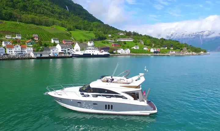 4 Day Bergen - Hardangerfjord private fjord-cruise