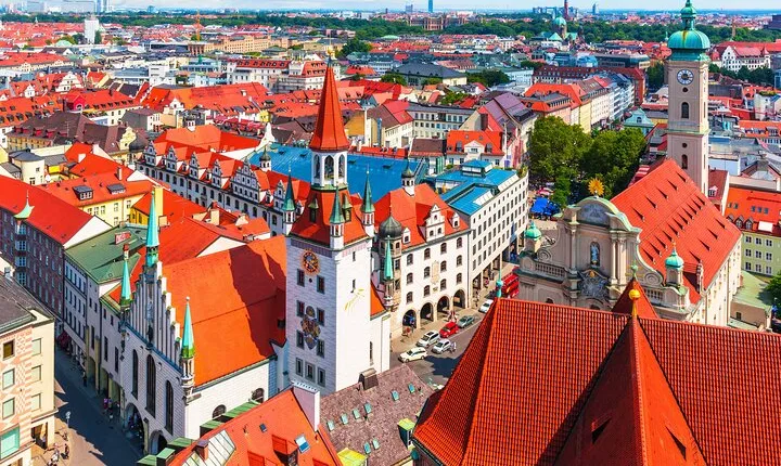 Best of Munich 1-Day Private Tour with Tickets and Transport