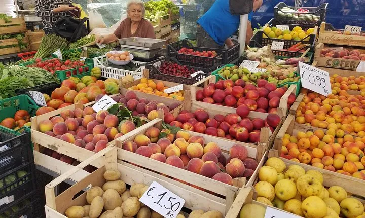 Food and wine tour of Pescara Vecchia on foot