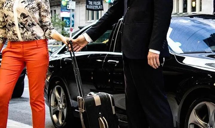 Rome to Sorrento or Positano Transfer with Private Luxury Car