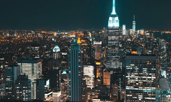 Manhattan Skyline Night Cruise Music from Midtown