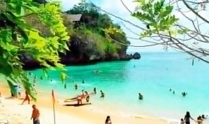 Bali Beaches Hopping - Uluwatu Temple