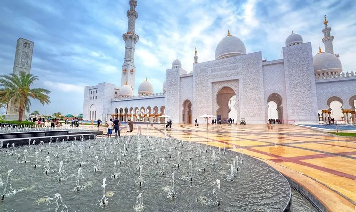 Sheikh Zayed Grand Mosque Tour From Dubai