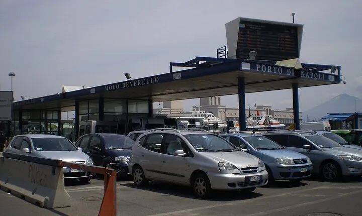 Transfer from Rome to the Beverello pier (Naples)