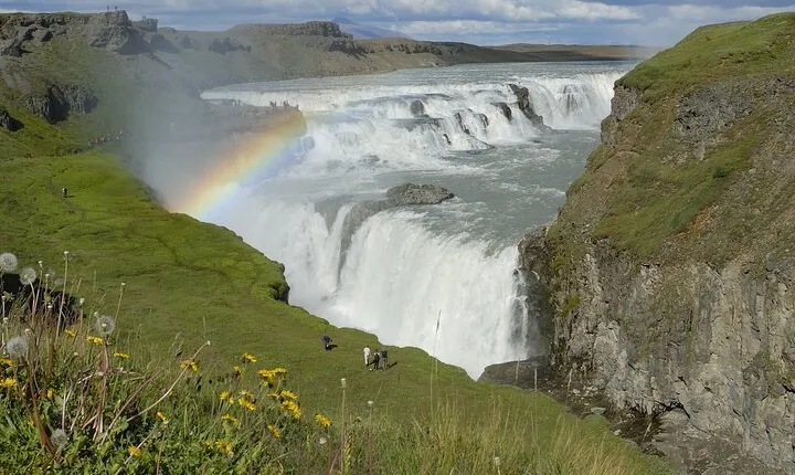 Golden Circle German-speaking small group tour from Reykjavík