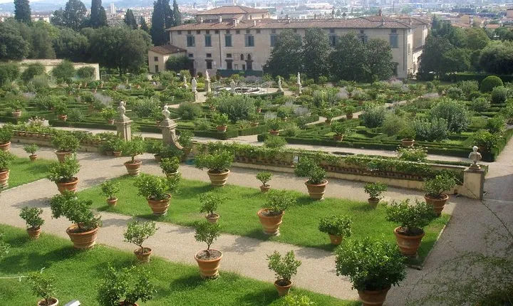 Private Tour of the Medici Family Villa in Florence