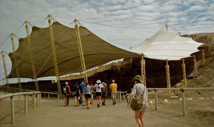 El Brujo Complex Archaeological Tour and Lady of Cao