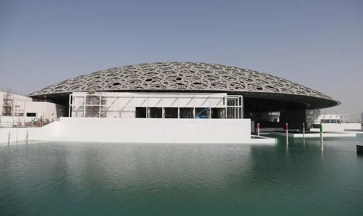 Full Day Abu Dhabi City & Louvre Museum Tour
