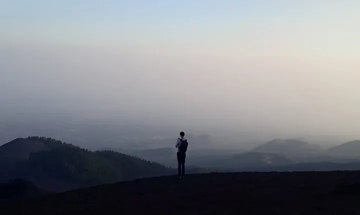 Etna2000m only to be booked by groups of 4 to 6 people.