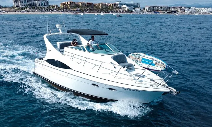 Yacht Carver - Luxury Private Yacht Tour