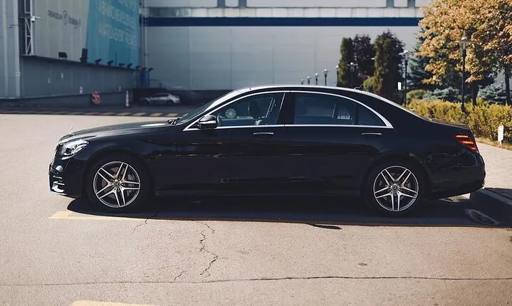 Arrival Private Transfer: Dallas Airport DFW to Dallas in Business Car