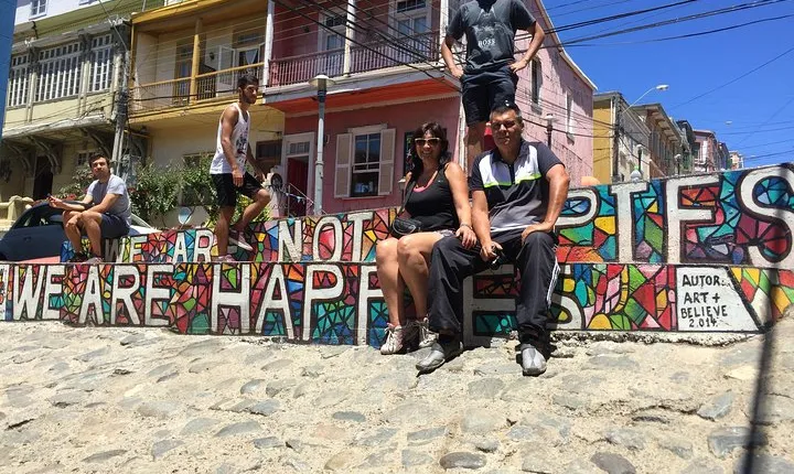 From Valparaiso Port to Santago Airport/Hotel: Visit Valparaiso