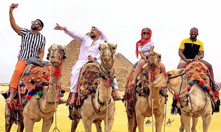 Private Camel or Horse Ride around the Giza Pyramids