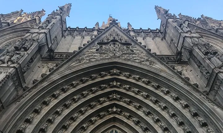 Barcelona Semi Private Tour of Gothic Quarter | with Private option