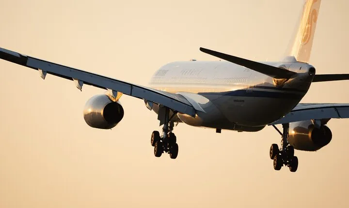 Xi'an Airport to Hotel: Private Transfer for up to 15 pax