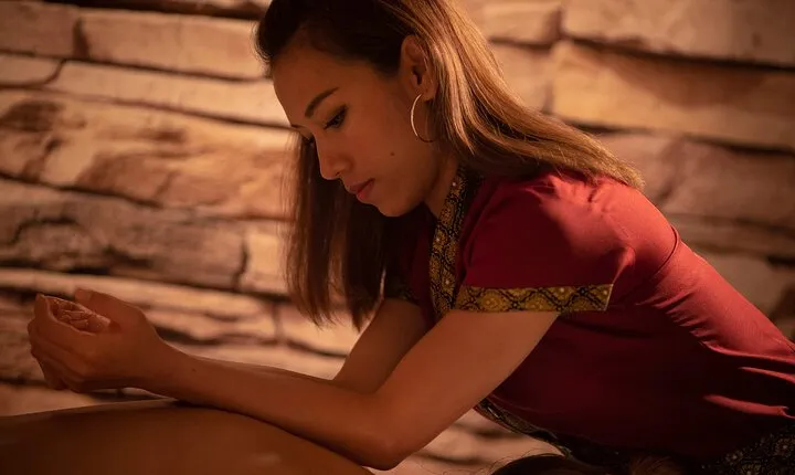 90 min Thai-Bali Fusion Massage at THAI SPA MASSAGE BARCELONA