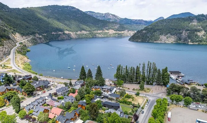 From Bariloche: San Martín de los Andes by The 7 Lakes Route