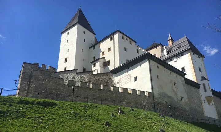 Private Medieval Castles Tour: Discover Werfen and Mauterndorf
