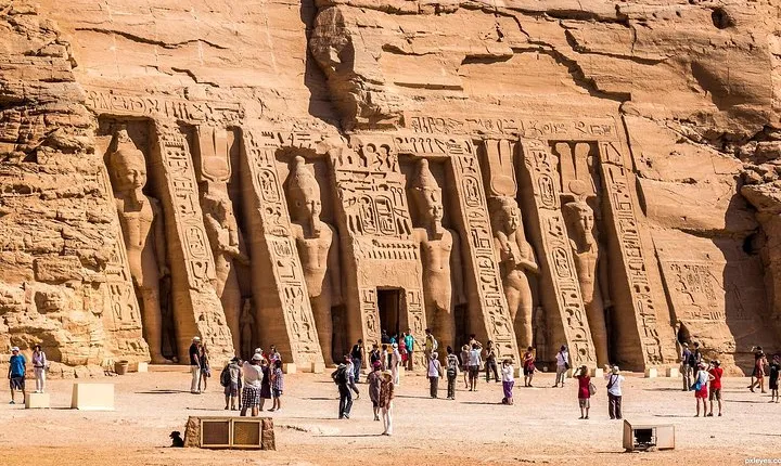 Private Day Trip: to Abu Simbel from Aswan by Air