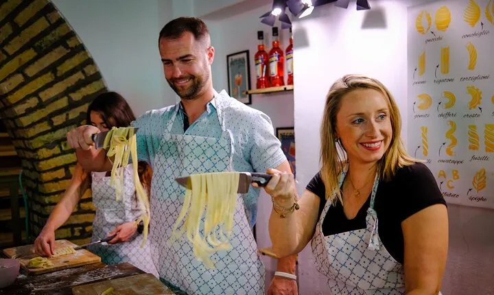 Rome Cooking Class 2-in-1: Make Fresh Pasta and Tiramisu Together