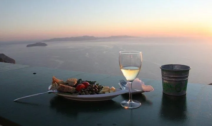 Santorini tour Luxury experience with Sunset