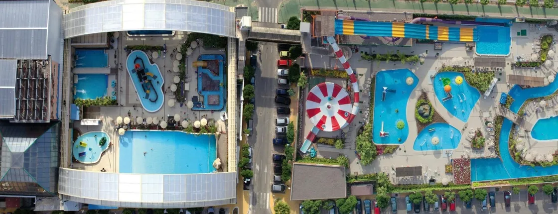 Half-day entrance tickets to Polinesia Water Park