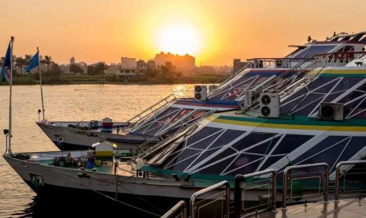 Cairo Nile dinner cruise and belly dance show