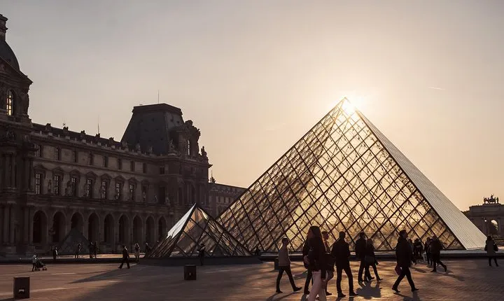 Closing Time at the Louvre: The Mona Lisa at her Most Peaceful