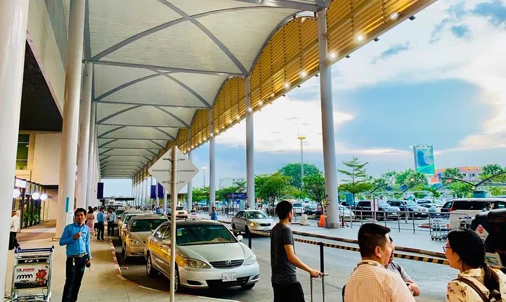 Private Arrival Transfer: Phnom Penh International Airport (PNH) to Hotel 