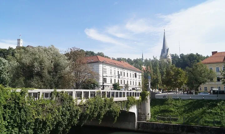 Explore Ljubljana in 60 minutes with a Local