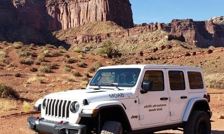 Day Tour Arches and Canyonlands National Park in Utah