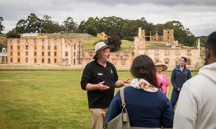 Private Day Tour - Tasman Peninsular Food and Sightseeing Safaris