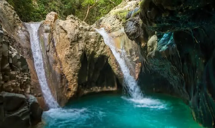 Hotels - Airbnb & villas pick up - WATERFALLS OF DAMAJAGUA