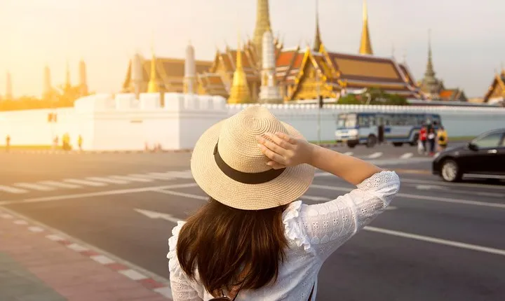 Bangkok City Group & Guided Half Day Tour with Lunch