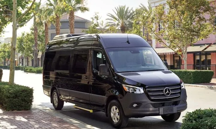Arrival Private Transfer Cartagena Airport CTG to Cartagena City by Minibus