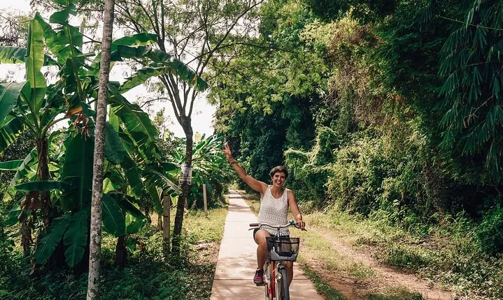 Padavigampola Village Cycling Tour from Pinnawala