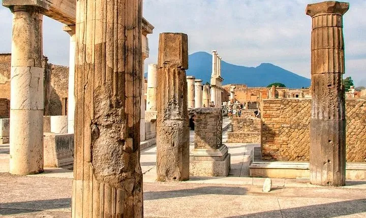 Private Guided Tour of Pompeii. Sunset Tour