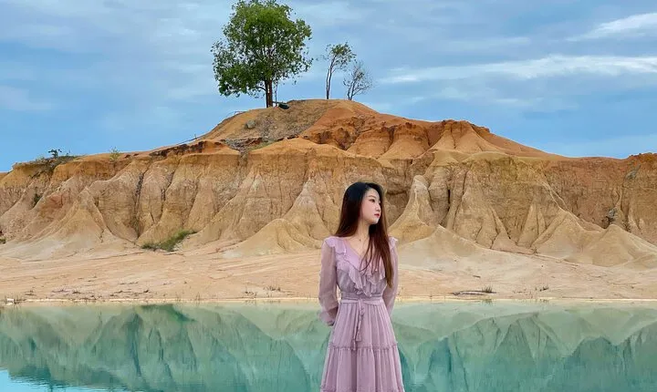 Bintan Sand Dune & Blue Lake Tour