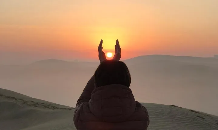 Sunrise Desert Safari with Quad bike and Sandboarding,