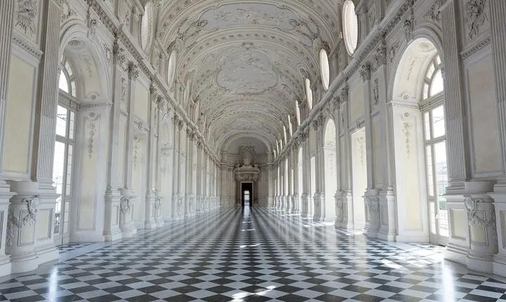 From Turin: The Palace of Venaria Private Skip-the-line Tour