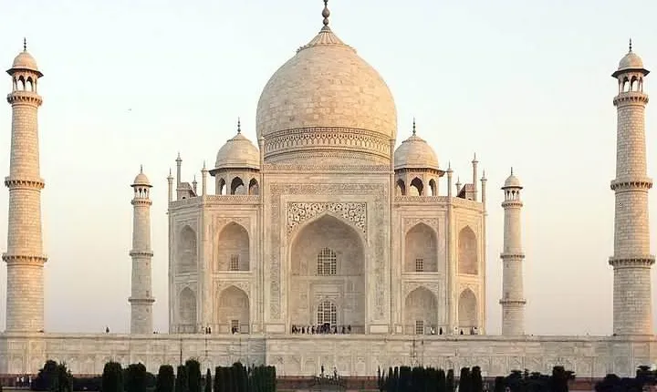 Private tour to Agra with Taj Mahal & Agra Fort