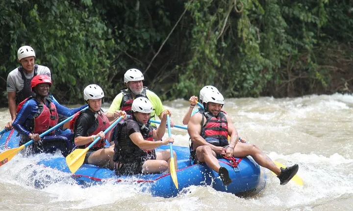 Rafting Costa Rica: Small Group Class III Rafting on Balsa River
