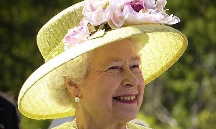 The Life & Legacy of Queen Elizabeth II-A Royal Private Tour