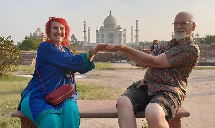 From Delhi: Taj Mahal Sunrise, and Agra Private Day Tour