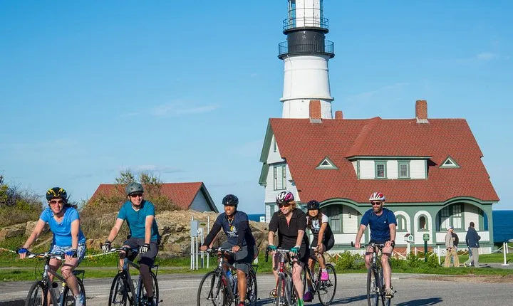 Portland Bicycle Tour with 5 Lighthouse Stops and XL Lobster Roll