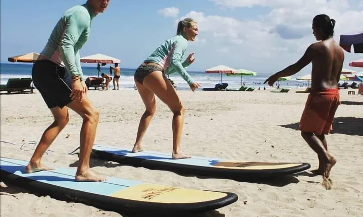 Group surf lesson by Malu Surf Bali