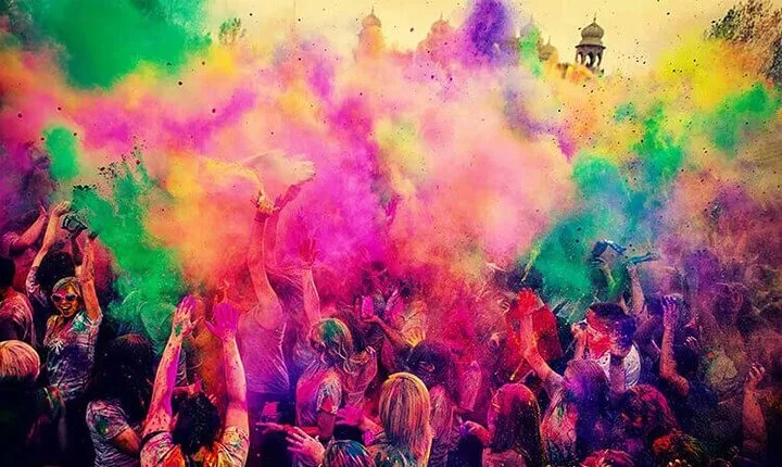Tajmahal and sunlight with Holi celebration