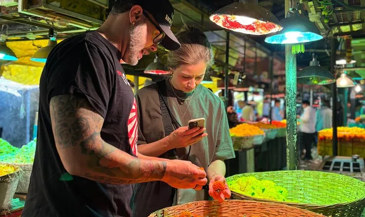 Mumbai Morning Market Tour of Flowers, Fish, and More