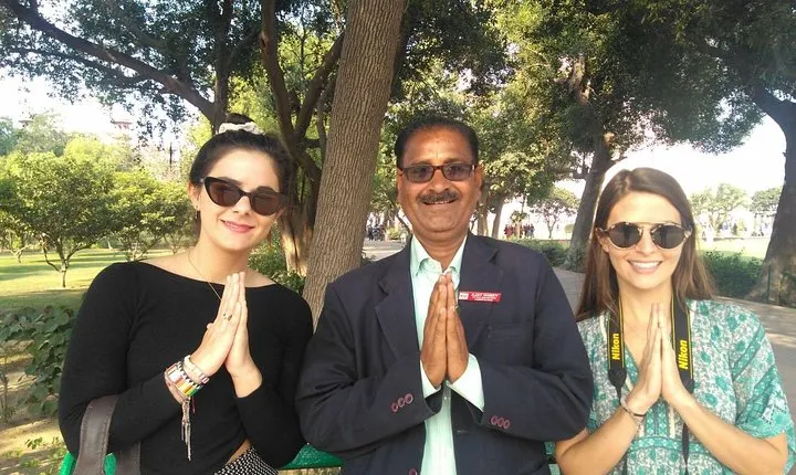 Tour with advance Entrance Tickets of Taj Mahal